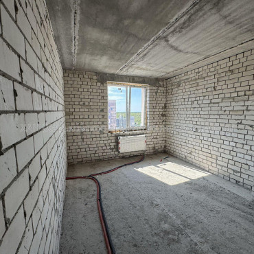 Продам квартиру, Сергея Барсукова ул. , 2 кім., 65 м², без ремонта 