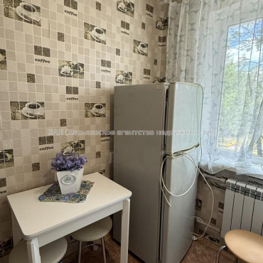Продам квартиру, Непокоренных ул. , 47Б , 2 кім., 44.10 м², косметический ремонт 