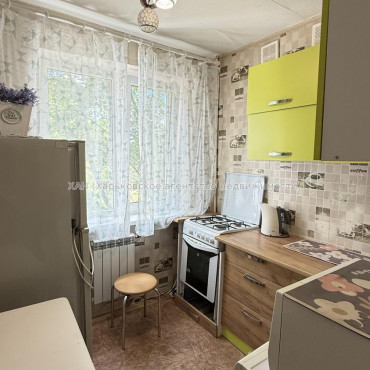 Продам квартиру, Непокоренных ул. , 47Б , 2 кім., 44.10 м², косметический ремонт 