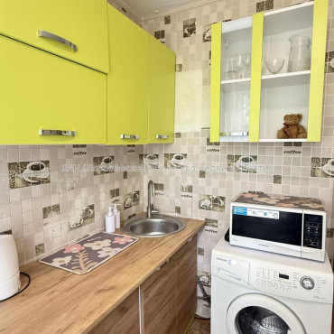 Продам квартиру, Непокоренных ул. , 47Б , 2 кім., 44.10 м², косметический ремонт 