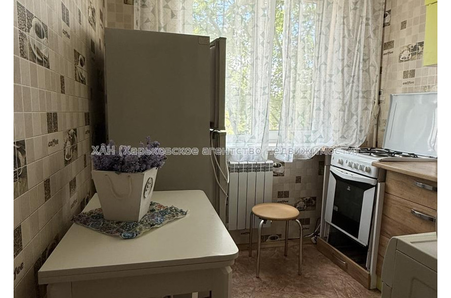 Продам квартиру, Непокоренных ул. , 47Б , 2 кім., 44.10 м², косметический ремонт 