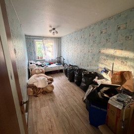 Продам квартиру, Непокоренных ул. , 2  ком., 44.10 м², косметический ремонт