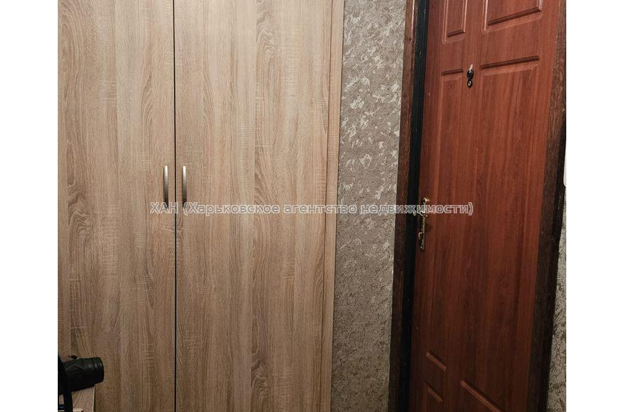 Продам квартиру, Амосова ул. , 1 кім., 33 м², советский ремонт 