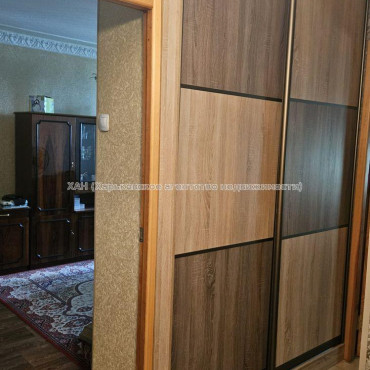 Продам квартиру, Амосова ул. , 1 кім., 33 м², советский ремонт 