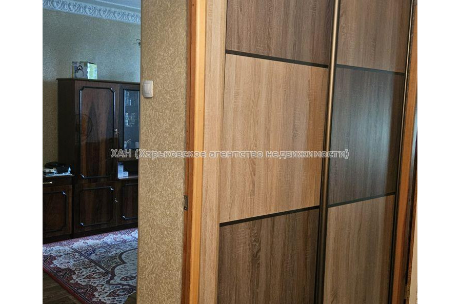 Продам квартиру, Амосова ул. , 1 кім., 33 м², советский ремонт 