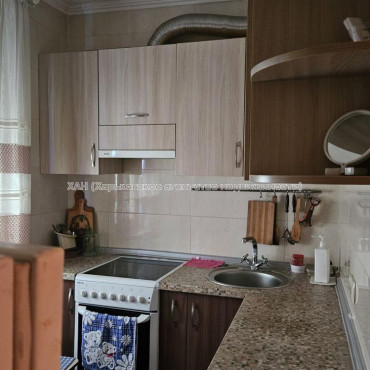 Продам квартиру, Амосова ул. , 1 кім., 33 м², советский ремонт 