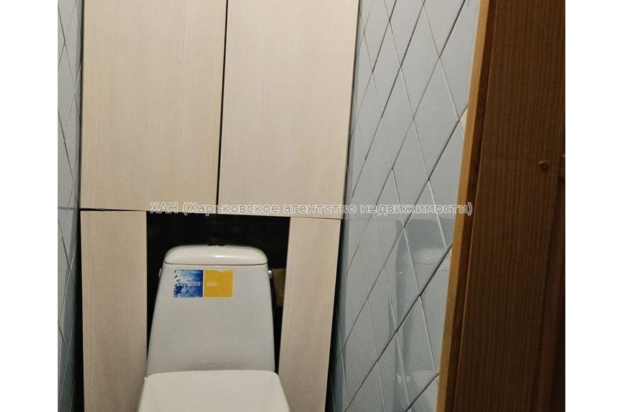 Продам квартиру, Амосова ул. , 1 кім., 33 м², советский ремонт 