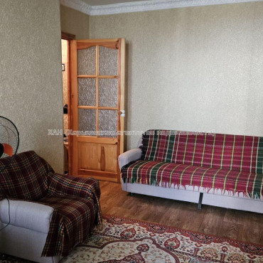 Продам квартиру, Амосова ул. , 1 кім., 33 м², советский ремонт 