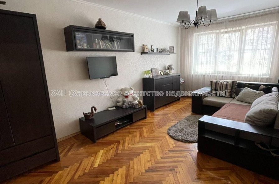 Продам квартиру, Светлая ул. , 2 кім., 44 м², косметический ремонт 