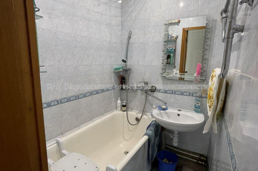 Продам квартиру, Светлая ул. , 2 кім., 44 м², косметический ремонт 