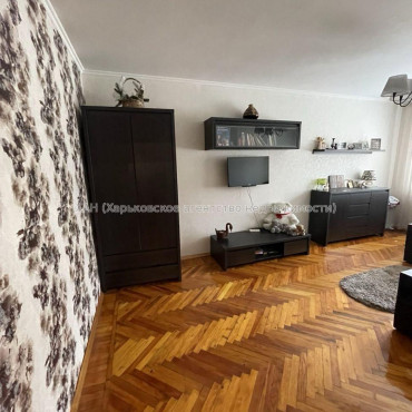 Продам квартиру, Светлая ул. , 2 кім., 44 м², косметический ремонт 
