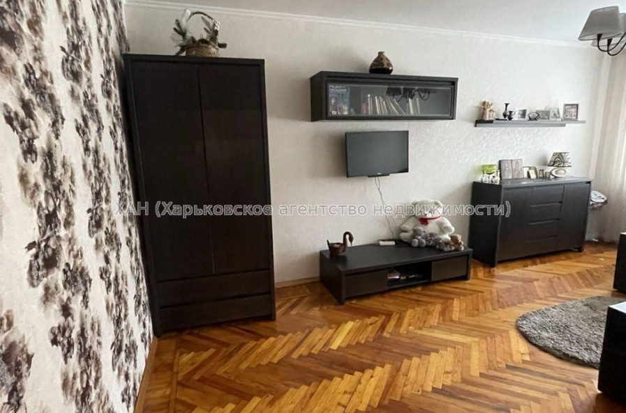 Продам квартиру, Светлая ул. , 2 кім., 44 м², косметический ремонт 
