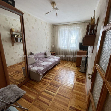 Продам квартиру, Светлая ул. , 2 кім., 44 м², косметический ремонт 