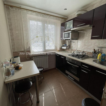 Продам квартиру, Светлая ул. , 2 кім., 44 м², косметический ремонт 