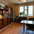 Продам квартиру, Братьев Гипиков ул. , 5 кім., 93.10 м², советский ремонт 