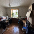 Продам квартиру, Братьев Гипиков ул. , 5 кім., 93.10 м², советский ремонт 