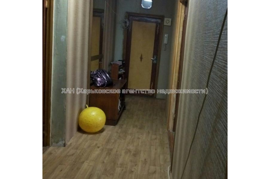 Продам квартиру, Кибальчича ул. , 4  ком., 82 м², частичный ремонт 