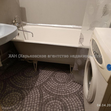 Продам квартиру, Юбилейный просп. , 3 кім., 64 м², косметический ремонт 