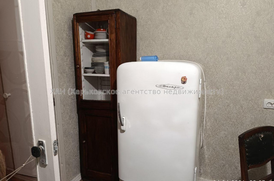 Продам квартиру, Юбилейный просп. , 3 кім., 64 м², косметический ремонт 