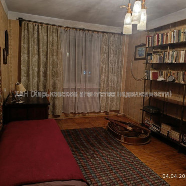 Продам квартиру, Юбилейный просп. , 3 кім., 64 м², косметический ремонт 