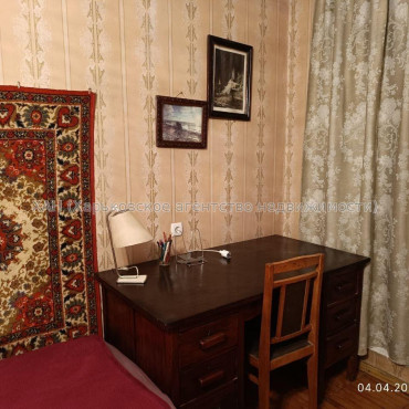 Продам квартиру, Юбилейный просп. , 3 кім., 64 м², косметический ремонт 