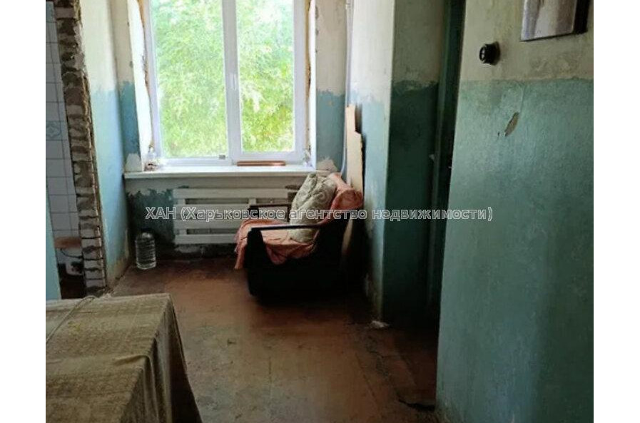 Продам квартиру, Антонова ул. , 15  ком., 54 м², без ремонта 