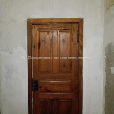 Продам квартиру, Антонова ул. , 15  ком., 54 м², без ремонта 