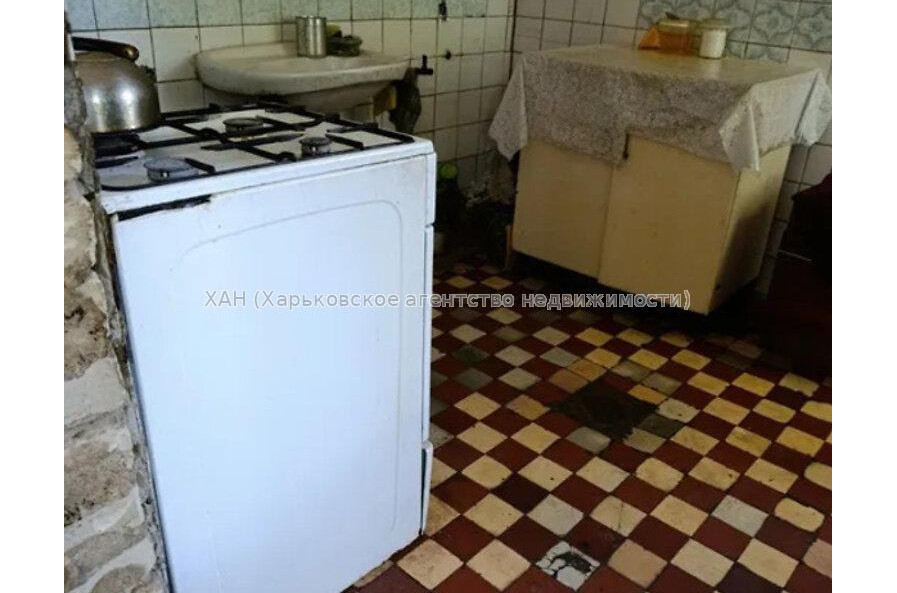 Продам квартиру, Антонова ул. , 15  ком., 54 м², без ремонта 