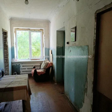 Продам квартиру, Антонова ул. , 15  ком., 54 м², без ремонта 
