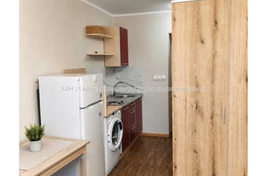 Продам квартиру, Гарибальди ул. , 1 кім., 16.50 м², капитальный ремонт 