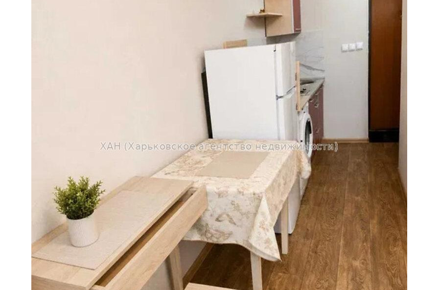 Продам квартиру, Гарибальди ул. , 1 кім., 16.50 м², капитальный ремонт 