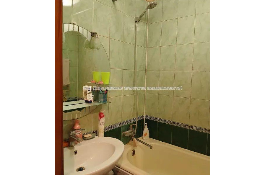 Продам квартиру, Академика Павлова ул. , 3 кім., 69 м², капитальный ремонт 