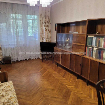 Продам квартиру, Ньютона ул. , 2  ком., 44.60 м², советский ремонт 