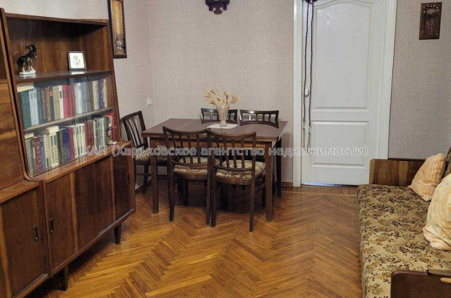 Продам квартиру, Ньютона ул. , 2  ком., 44.60 м², советский ремонт 
