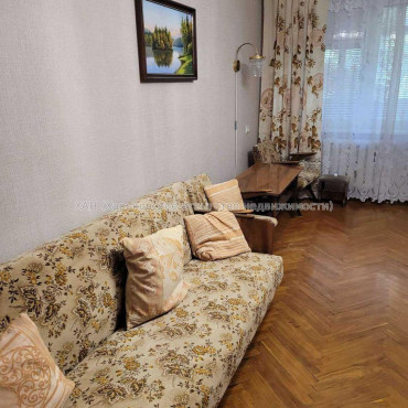 Продам квартиру, Ньютона ул. , 2  ком., 44.60 м², советский ремонт 