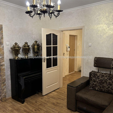 Продам квартиру, Победы просп. , 4  ком., 83.90 м², евроремонт 