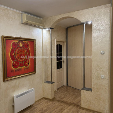 Продам квартиру, Победы просп. , 4  ком., 83.90 м², евроремонт 