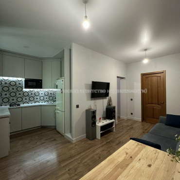 Продам квартиру, Мироносицкая ул. , 2 кім., 58.90 м², евроремонт 