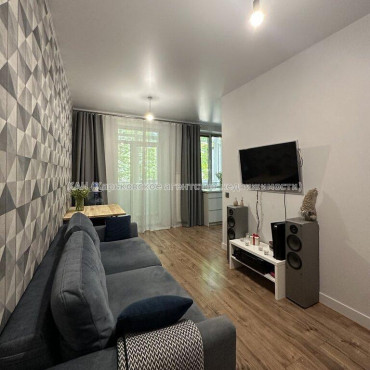 Продам квартиру, Мироносицкая ул. , 2 кім., 58.90 м², евроремонт 