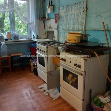 Продам квартиру, Шекспира ул. , 6  ком., 18.10 м², советский ремонт 