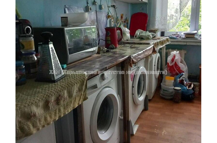 Продам квартиру, Шекспира ул. , 6  ком., 18.10 м², советский ремонт 