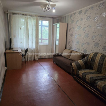 Продам квартиру, Бригады Хартия ул. , 3 кім., 64.80 м², советский ремонт 