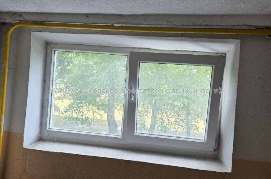 Продам квартиру, Бригады Хартия ул. , 3 кім., 64.80 м², советский ремонт 