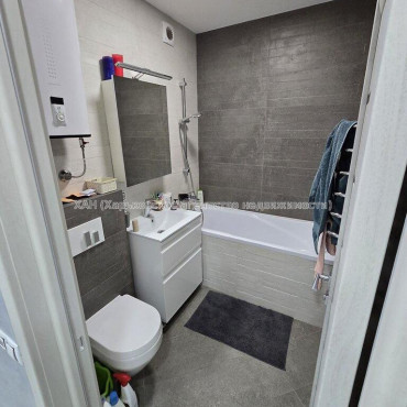 Продам квартиру, Победы просп. , 1  ком., 42 м², евроремонт 