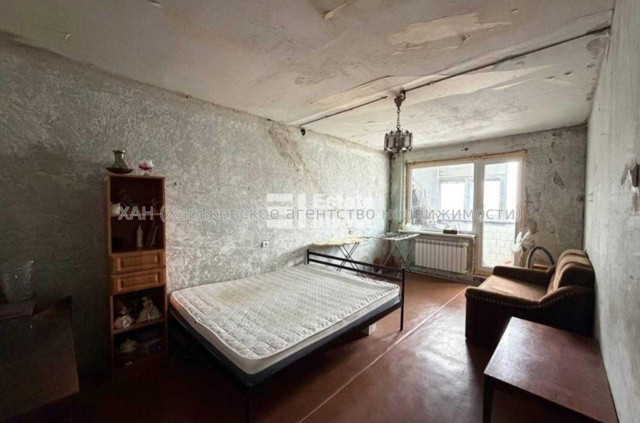 Продам квартиру, Валентиновская ул. , 2 кім., 47 м², без ремонта 