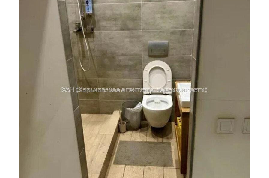 Продам квартиру, Куликовский спуск , 5 кім., 198 м², евроремонт 