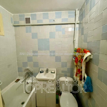Продам квартиру, Науки просп. , 2 кім., 45 м², советский ремонт 