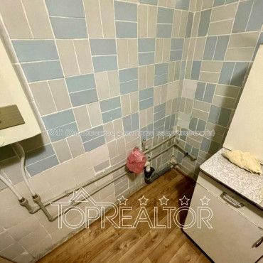 Продам квартиру, Науки просп. , 2 кім., 45 м², советский ремонт 