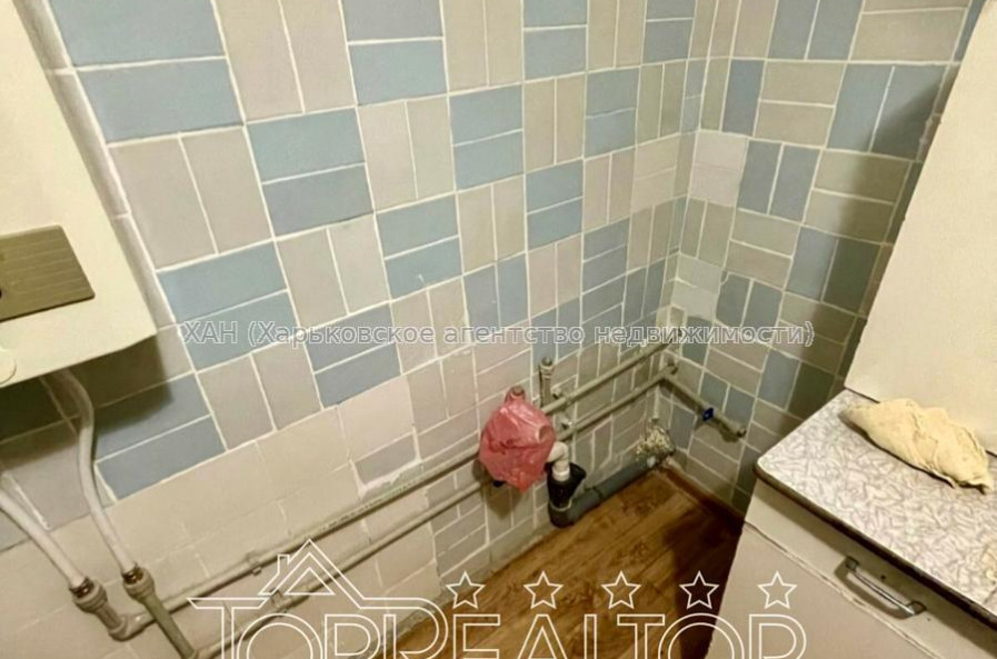 Продам квартиру, Науки просп. , 2 кім., 45 м², советский ремонт 