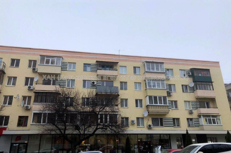 Продам квартиру, Науки просп. , 2 кім., 45 м², советский ремонт 